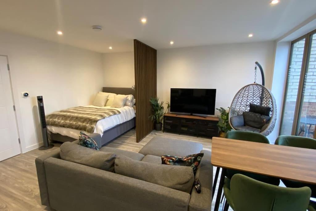 London Luxe: Stylish Studio Exterior foto
